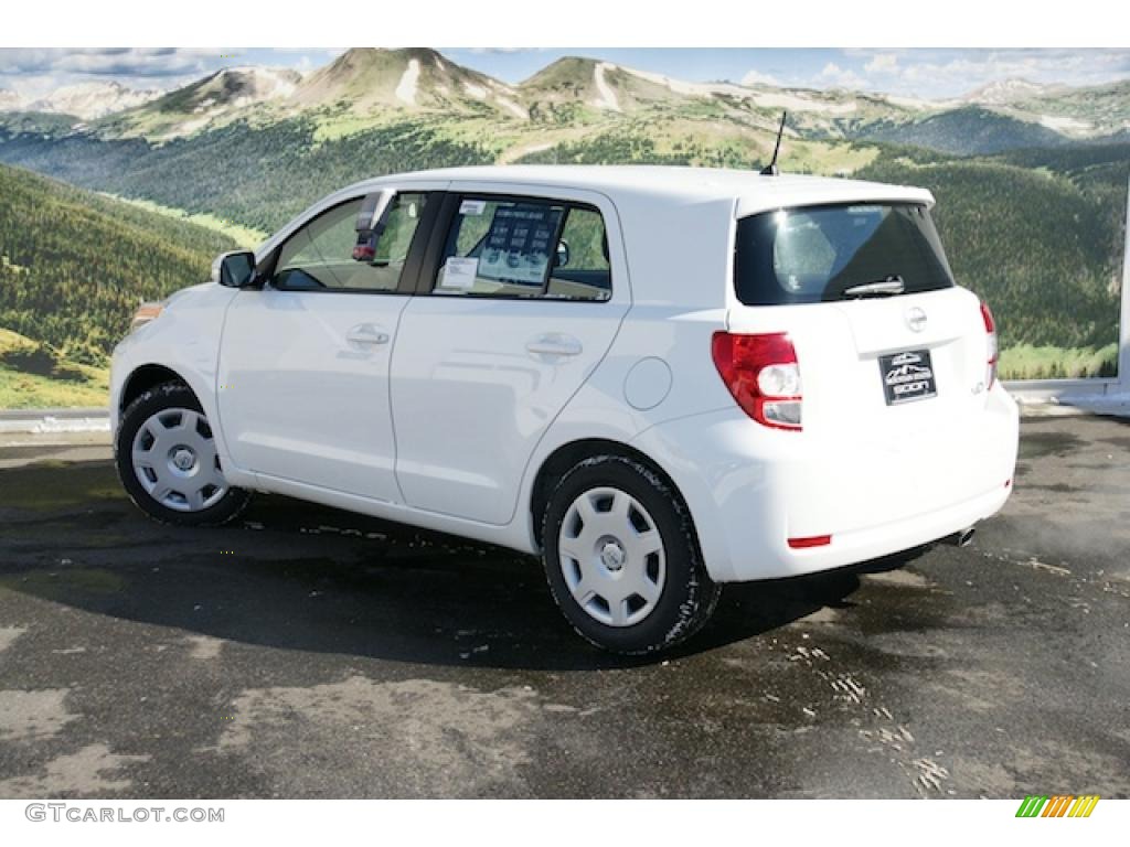 Super White 2010 Scion xD Standard xD Model Exterior Photo #45125614