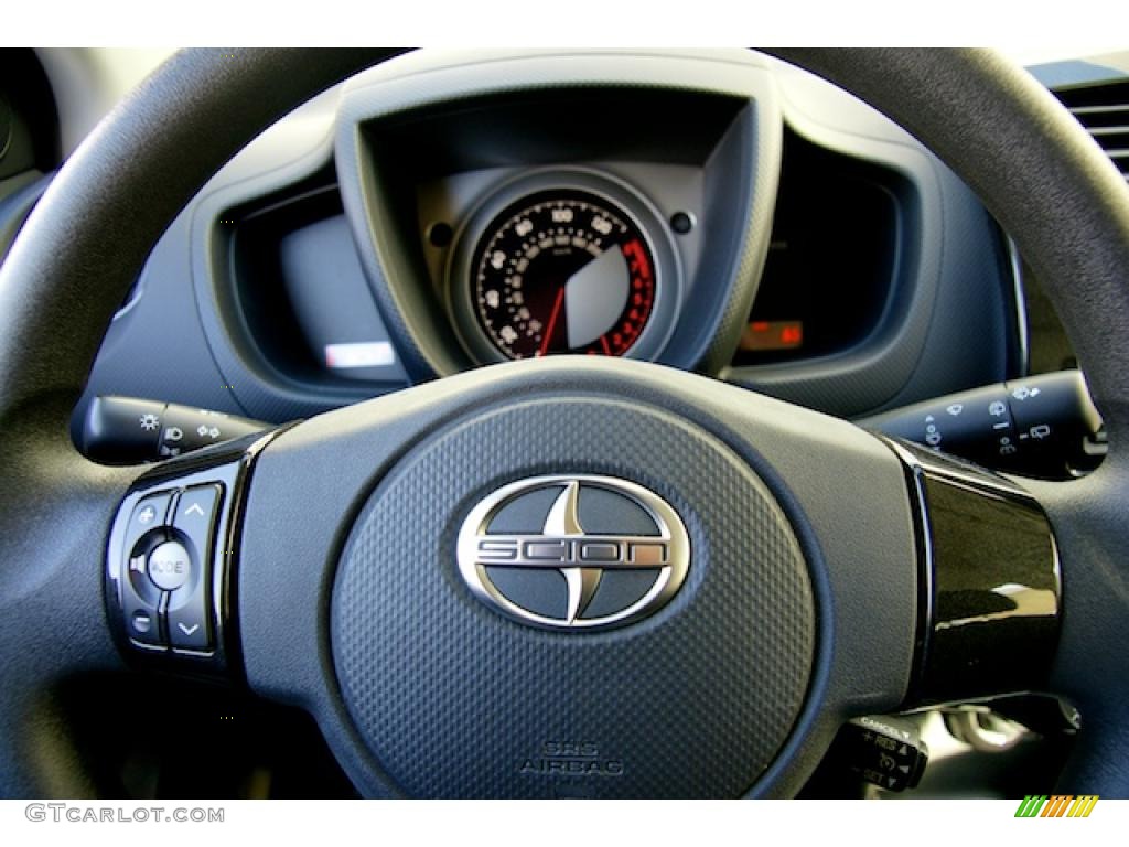 2010 Scion xD Standard xD Model Controls Photo #45125710