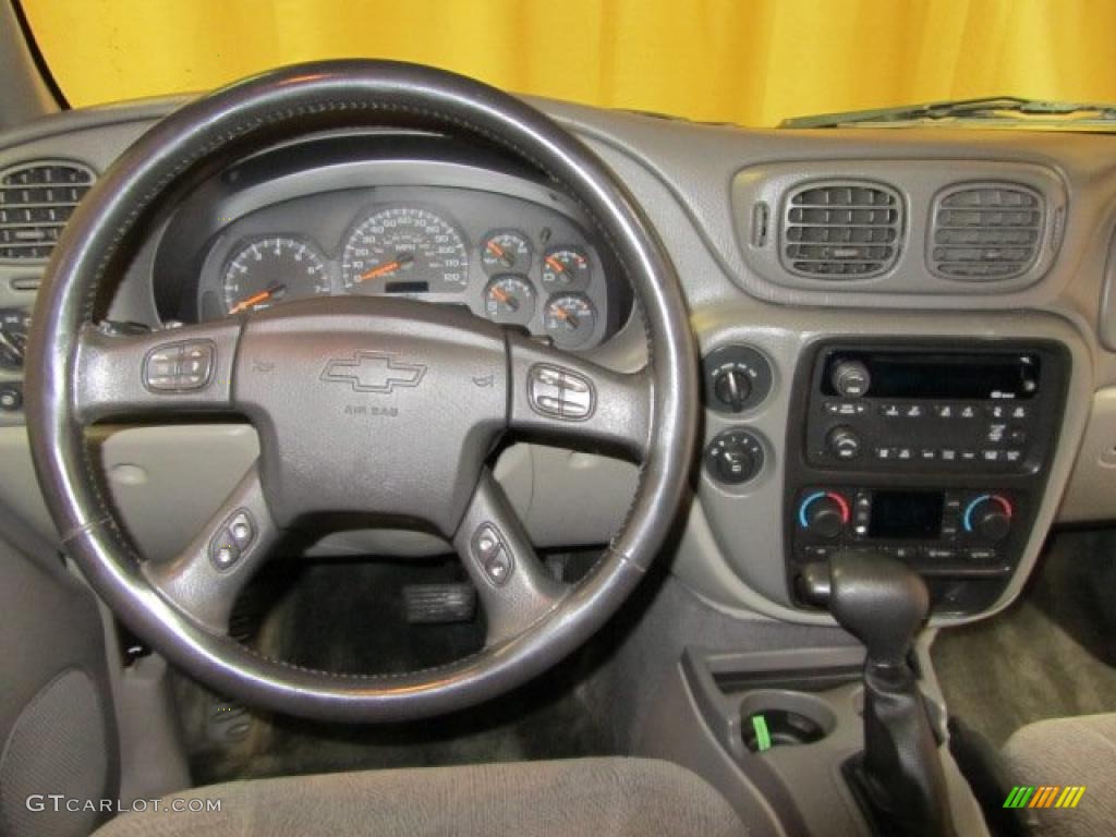 2002 TrailBlazer LT 4x4 - Majestic Red Metallic / Dark Pewter photo #26