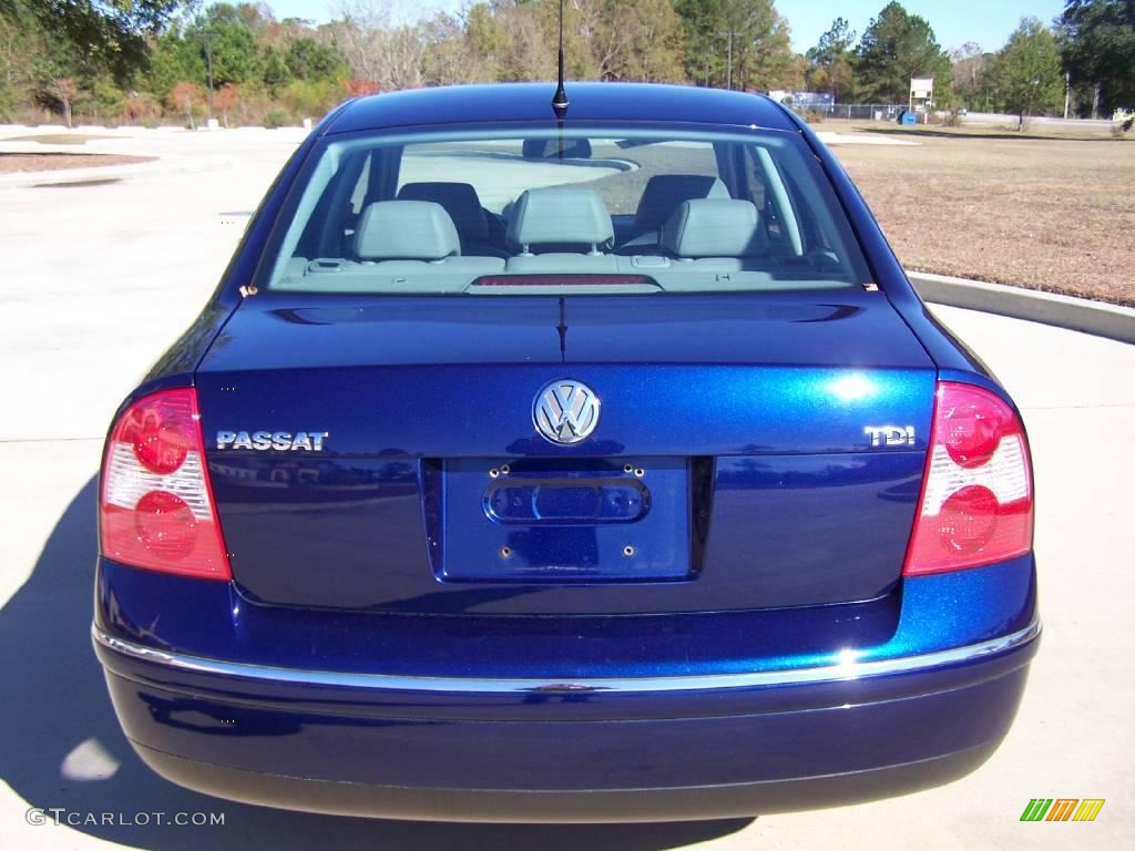2004 Passat GLS TDI Sedan - Shadow Blue Metallic / Grey photo #4