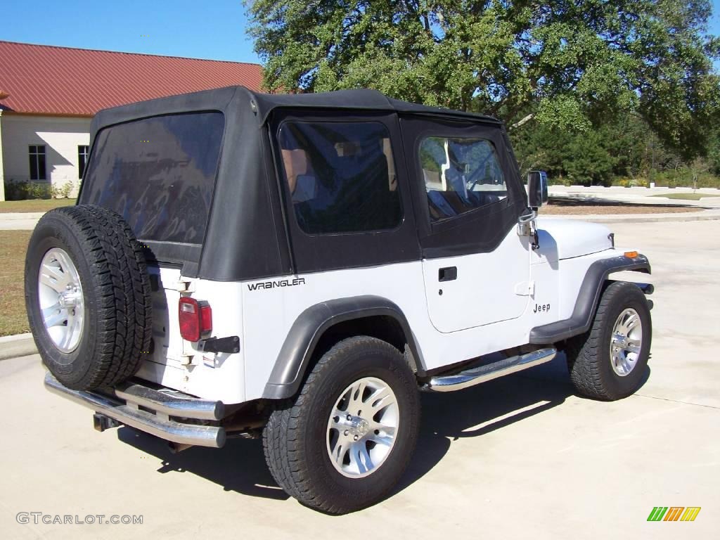 1994 Wrangler S 4x4 - Bright White / Black photo #3