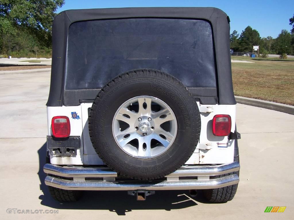 1994 Wrangler S 4x4 - Bright White / Black photo #4