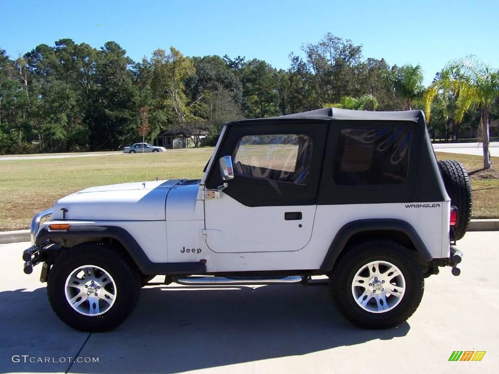1994 Wrangler S 4x4 - Bright White / Black photo #6