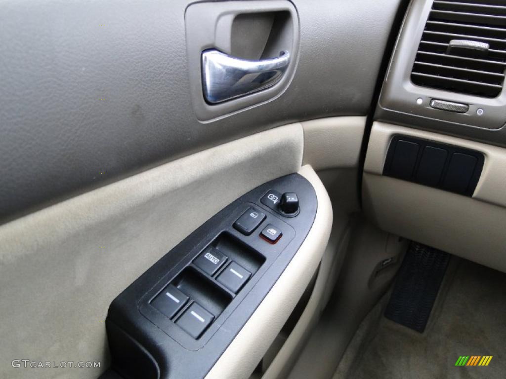 2003 Accord LX Sedan - Desert Mist Metallic / Ivory photo #16