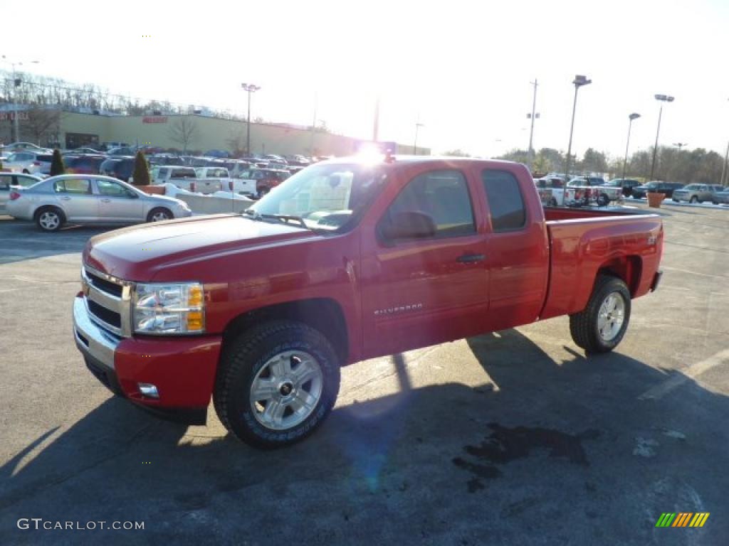 2011 Silverado 1500 LT Extended Cab 4x4 - Victory Red / Ebony photo #3