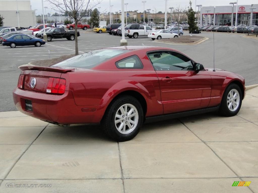 2007 Mustang V6 Deluxe Coupe - Redfire Metallic / Dark Charcoal photo #5
