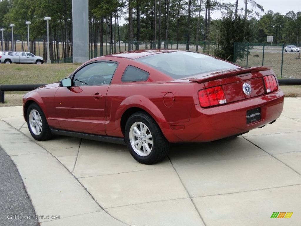 2007 Mustang V6 Deluxe Coupe - Redfire Metallic / Dark Charcoal photo #7