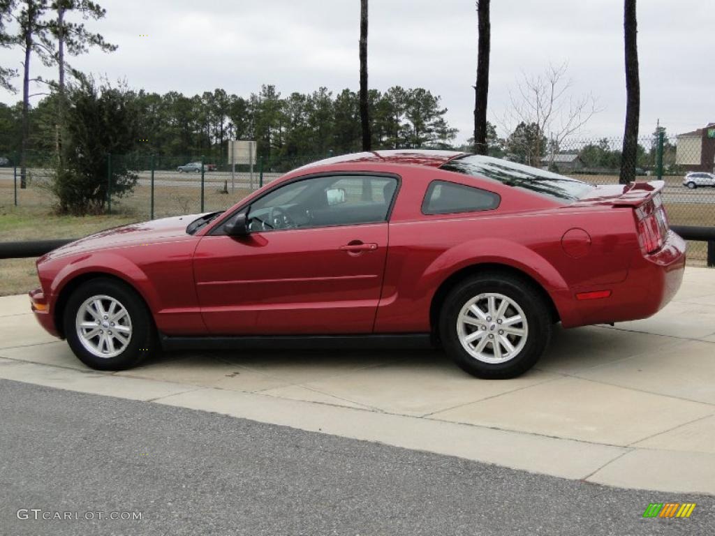 2007 Mustang V6 Deluxe Coupe - Redfire Metallic / Dark Charcoal photo #8