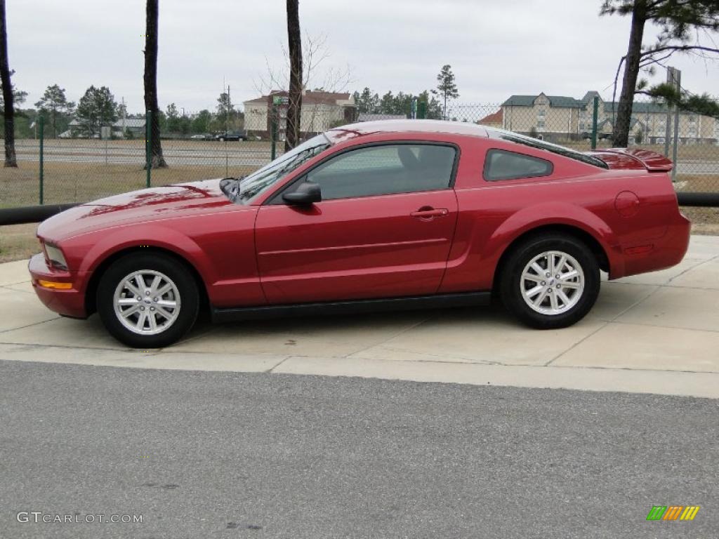 2007 Mustang V6 Deluxe Coupe - Redfire Metallic / Dark Charcoal photo #9
