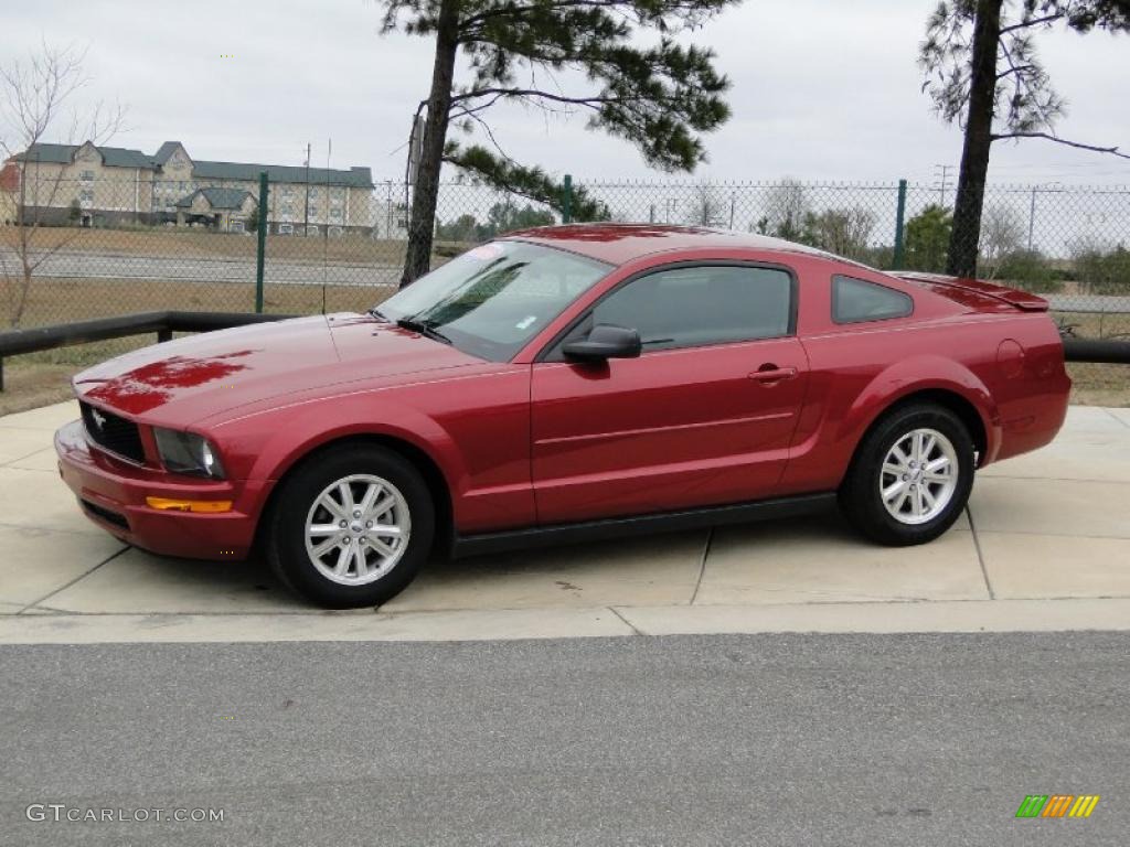 2007 Mustang V6 Deluxe Coupe - Redfire Metallic / Dark Charcoal photo #11