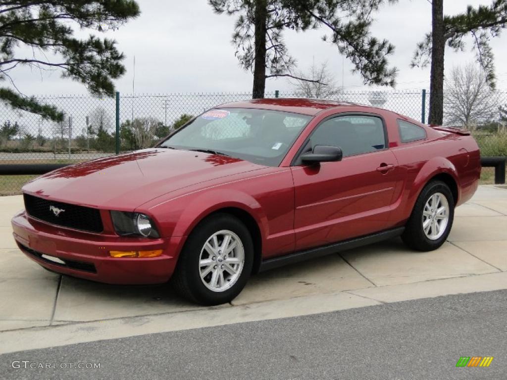 2007 Mustang V6 Deluxe Coupe - Redfire Metallic / Dark Charcoal photo #12