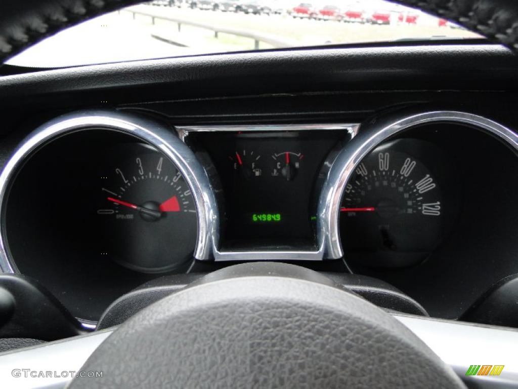 2007 Mustang V6 Deluxe Coupe - Redfire Metallic / Dark Charcoal photo #20
