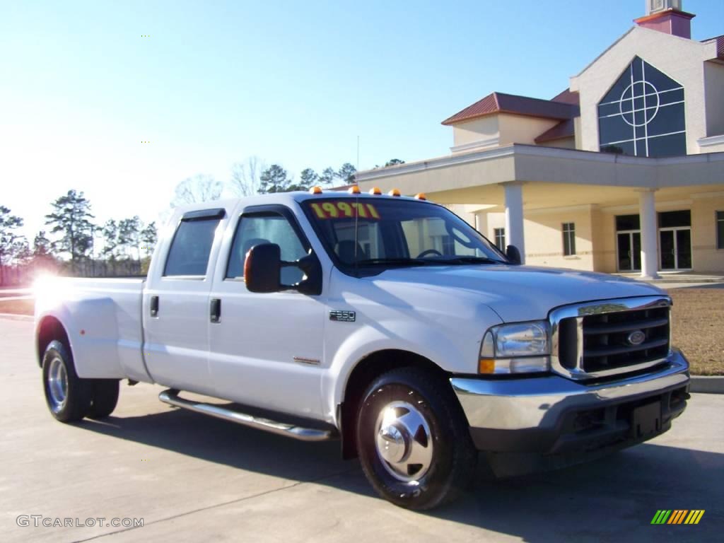 Oxford White Ford F350 Super Duty