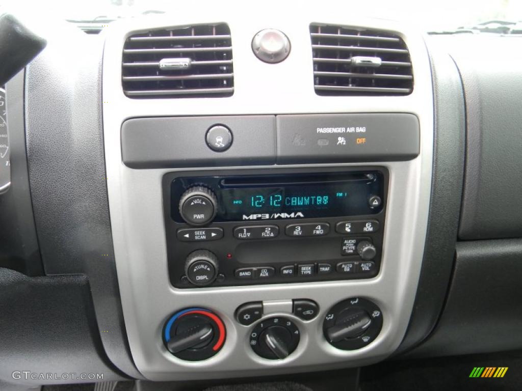 2009 GMC Canyon SLE Regular Cab Controls Photo #45134042