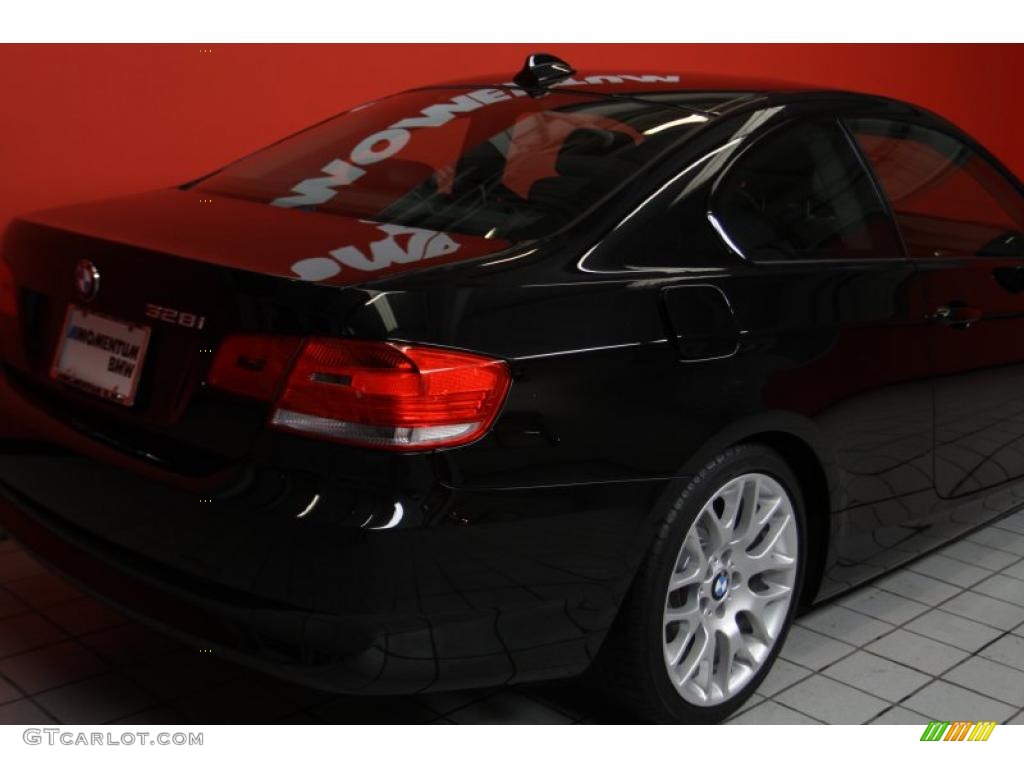 2010 3 Series 328i Coupe - Jet Black / Black photo #13