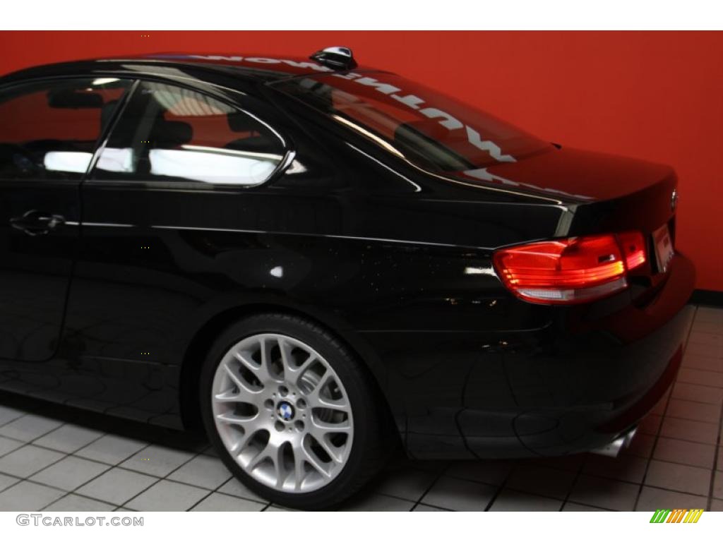 2010 3 Series 328i Coupe - Jet Black / Black photo #17