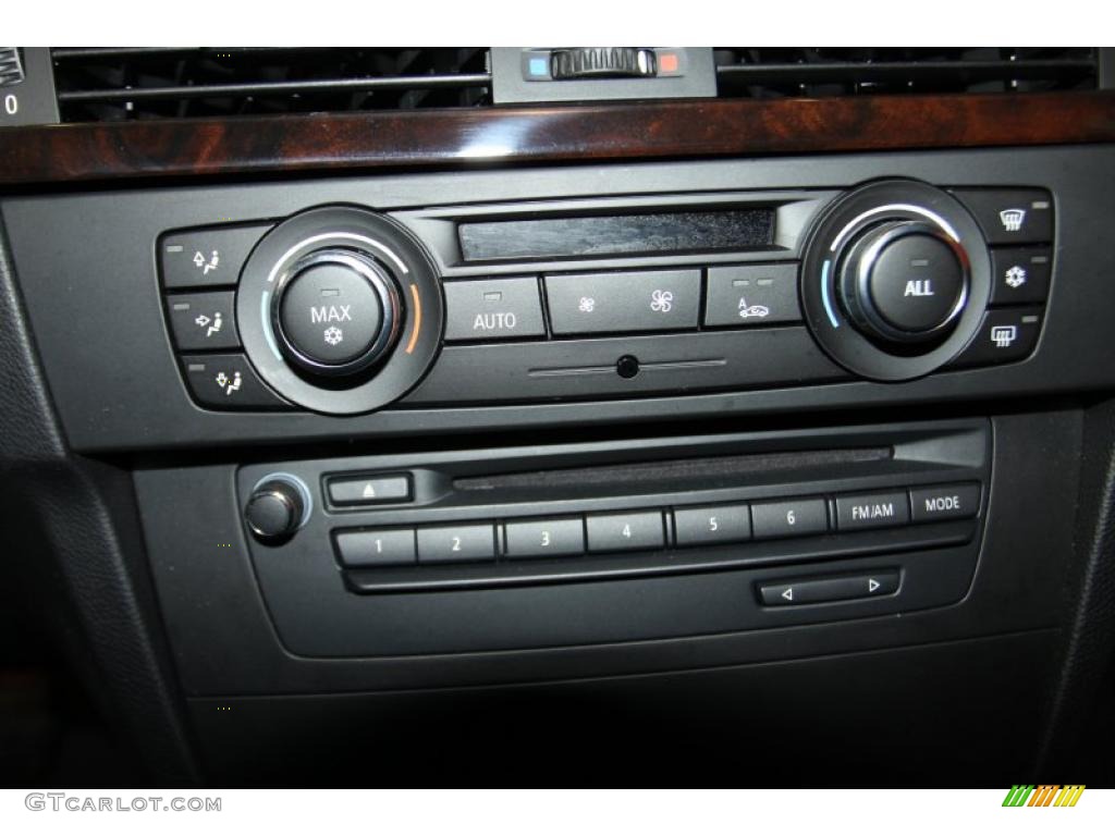 2010 BMW 3 Series 328i Coupe Controls Photo #45137667