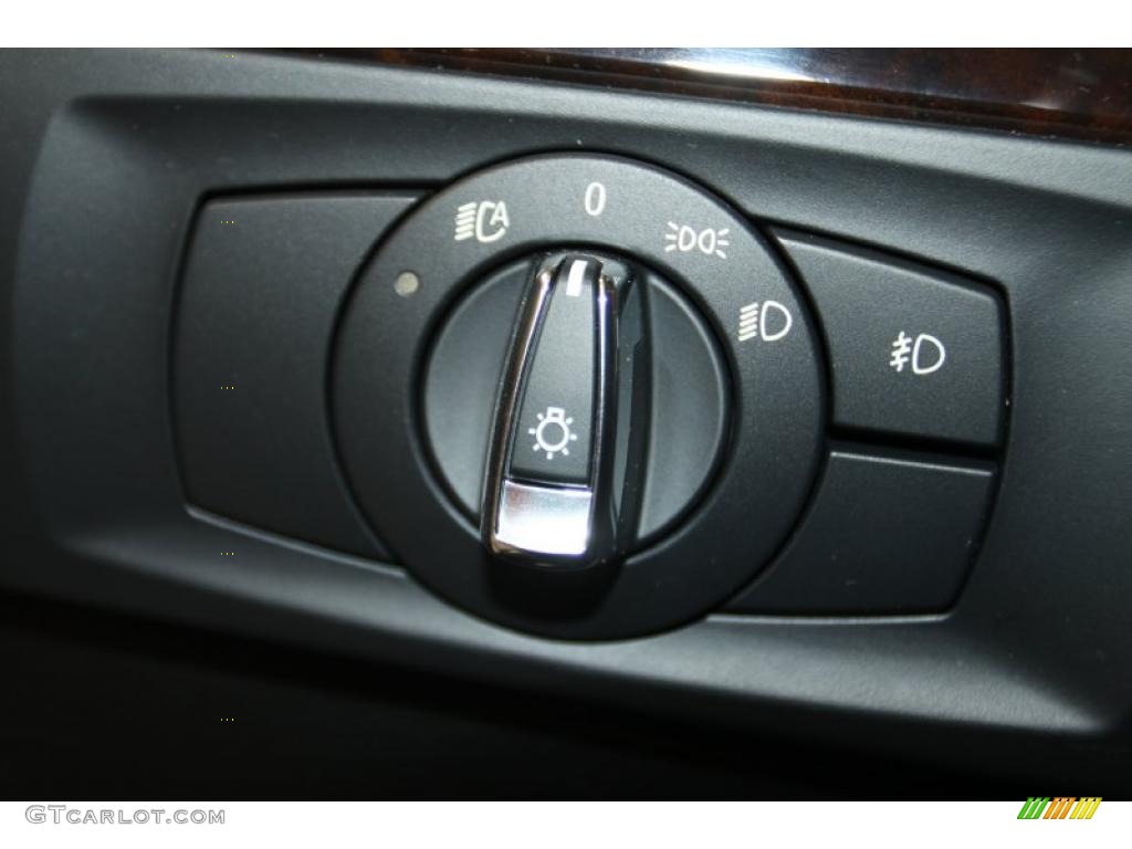 2010 BMW 3 Series 328i Coupe Controls Photo #45137819