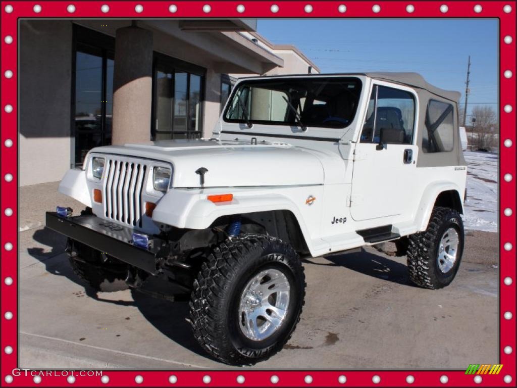 White Jeep Wrangler