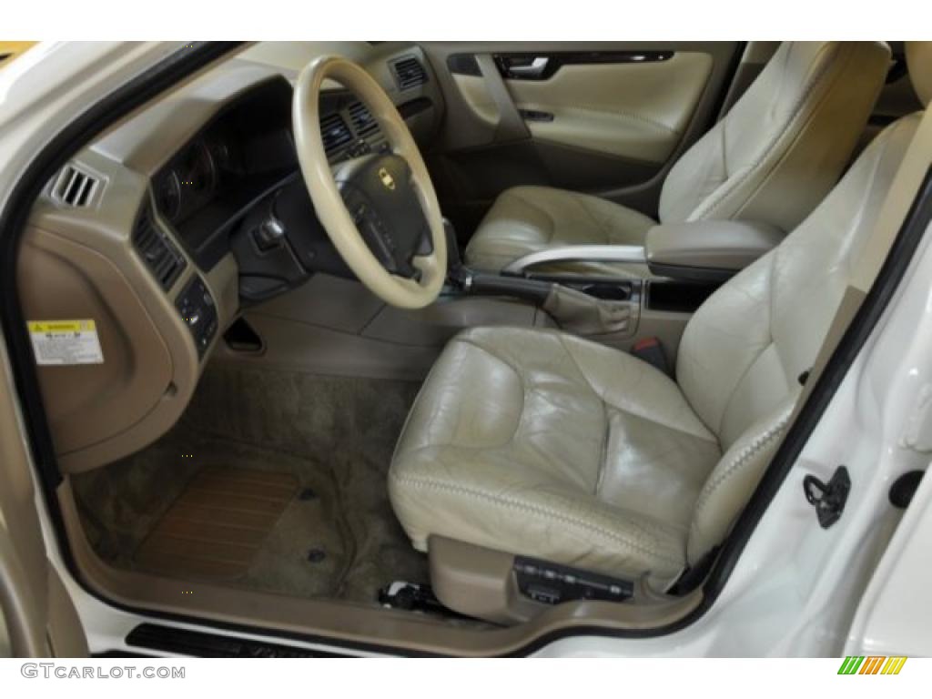 2003 XC70 AWD - White / Taupe photo #11