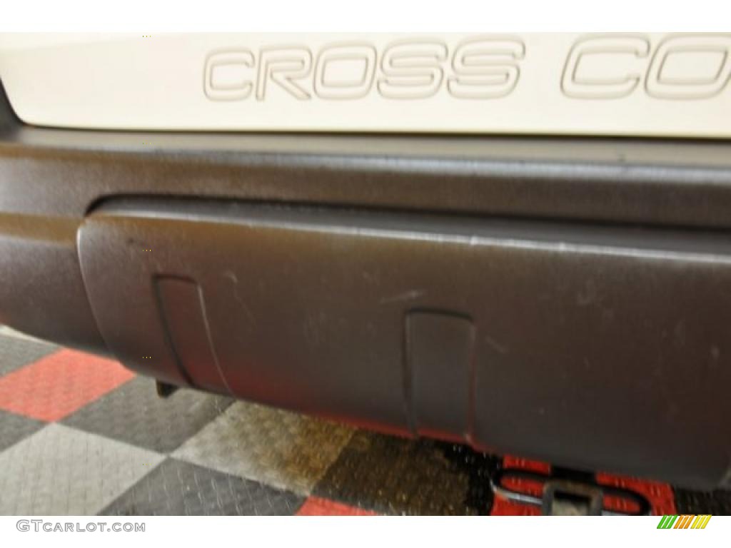 2003 XC70 AWD - White / Taupe photo #19