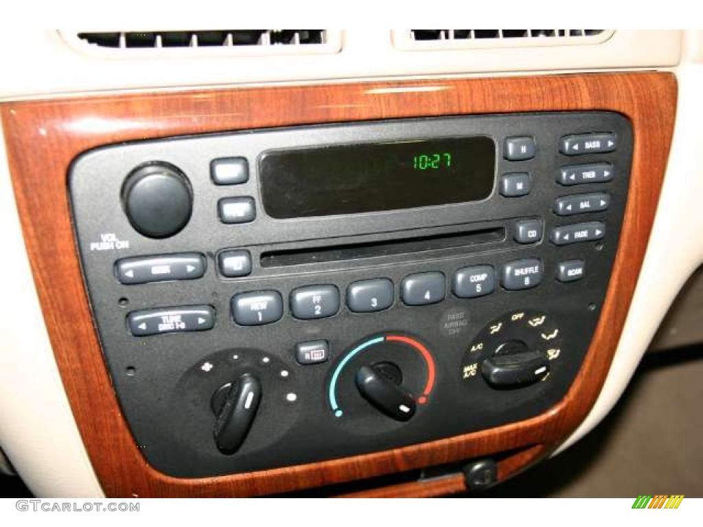 2005 Ford Taurus SEL Controls Photo #45144172