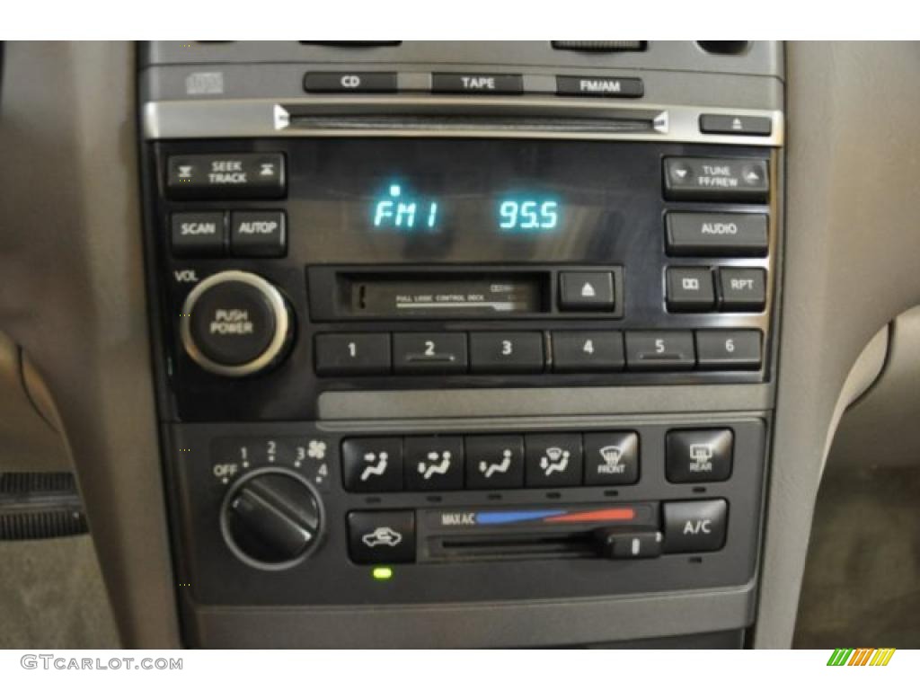 2003 Nissan Maxima SE Controls Photo #45146447