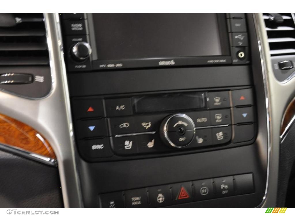 2011 Jeep Grand Cherokee Overland 4x4 Controls Photo #45148955