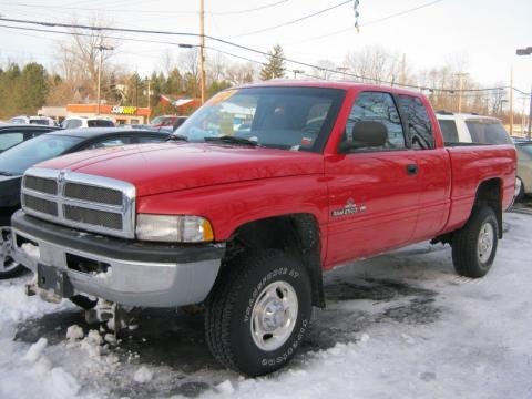 2000 Dodge Ram 2500 ST Extended Cab 4x4 Data, Info and Specs