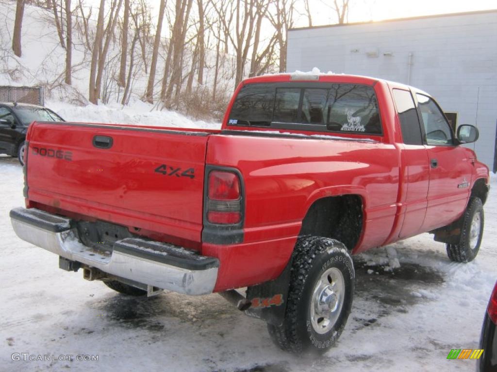 Flame Red 2000 Dodge Ram 2500 ST Extended Cab 4x4 Exterior Photo #45149343