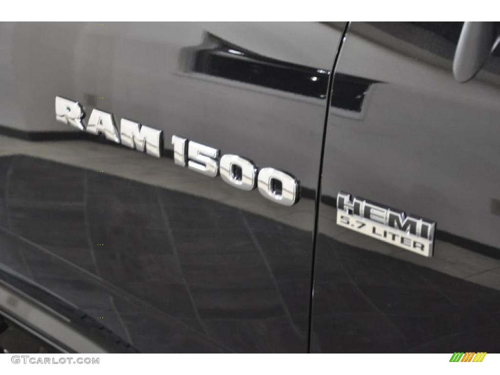 2011 Ram 1500 Sport Quad Cab 4x4 - Brilliant Black Crystal Pearl / Dark Slate Gray photo #5