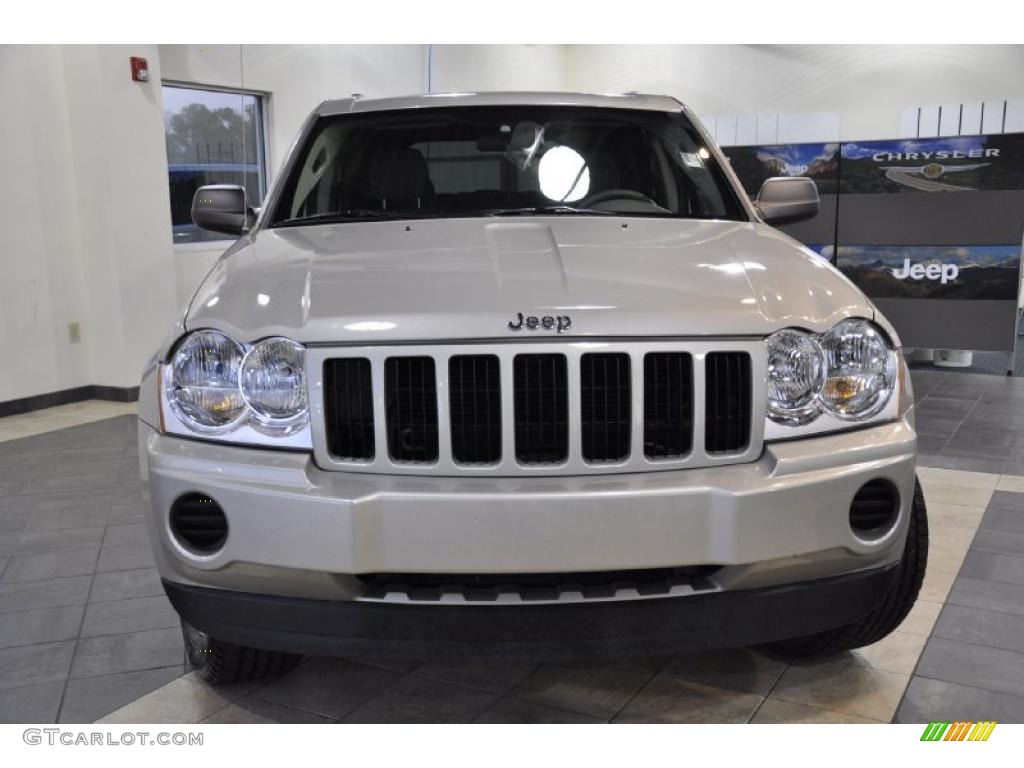 2007 Grand Cherokee Laredo - Light Graystone Pearl / Medium Slate Gray photo #3