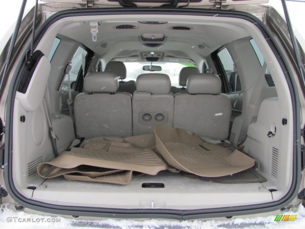 2007 Aspen Limited HEMI 4WD - Light Khaki Beige Metallic / Dark Khaki/Light Graystone photo #20