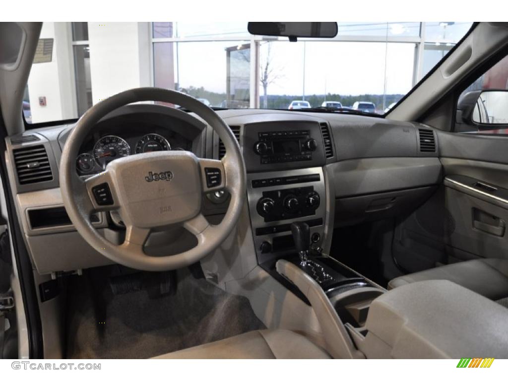 2007 Grand Cherokee Laredo - Light Graystone Pearl / Medium Slate Gray photo #19