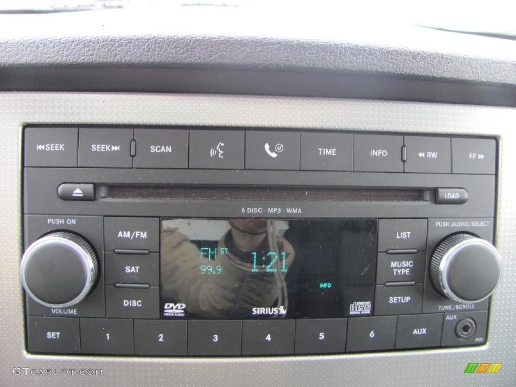 2008 Grand Cherokee Laredo 4x4 - Bright Silver Metallic / Dark Slate Gray/Light Graystone photo #7