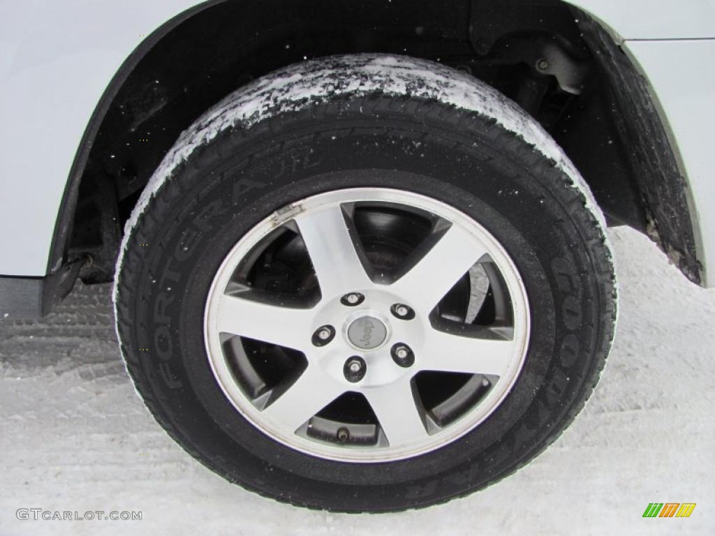 2008 Grand Cherokee Laredo 4x4 - Bright Silver Metallic / Dark Slate Gray/Light Graystone photo #15