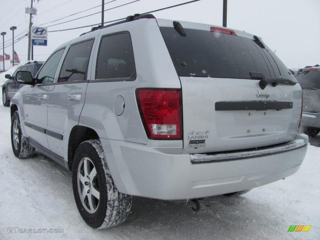 2008 Grand Cherokee Laredo 4x4 - Bright Silver Metallic / Dark Slate Gray/Light Graystone photo #20