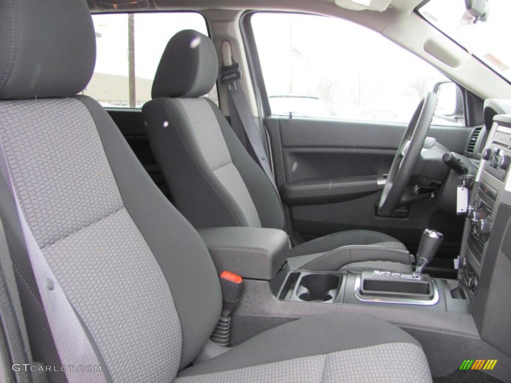 2008 Grand Cherokee Laredo 4x4 - Bright Silver Metallic / Dark Slate Gray/Light Graystone photo #22