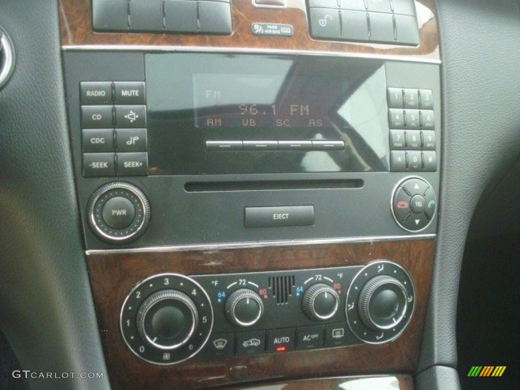 2005 Mercedes-Benz C 320 Sedan Controls Photos