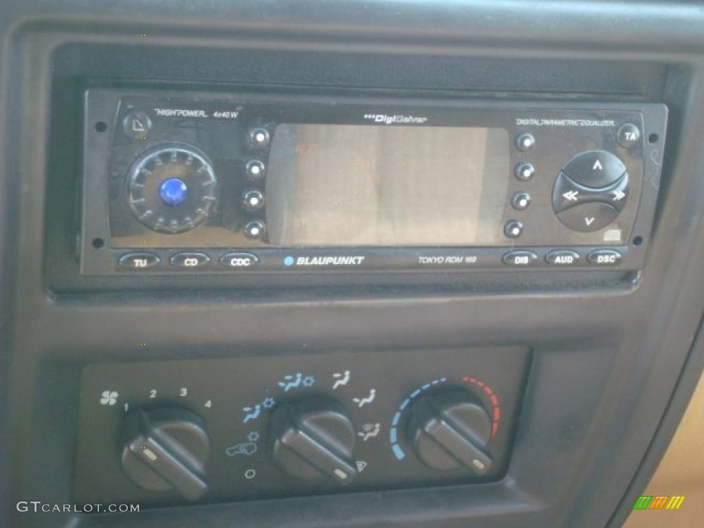 1998 Cherokee Sport 4x4 - Moss Green Pearl / Saddle photo #13