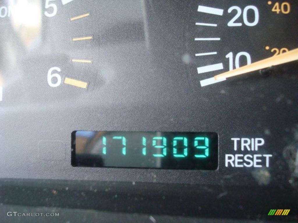 1998 Cherokee Sport 4x4 - Moss Green Pearl / Saddle photo #16