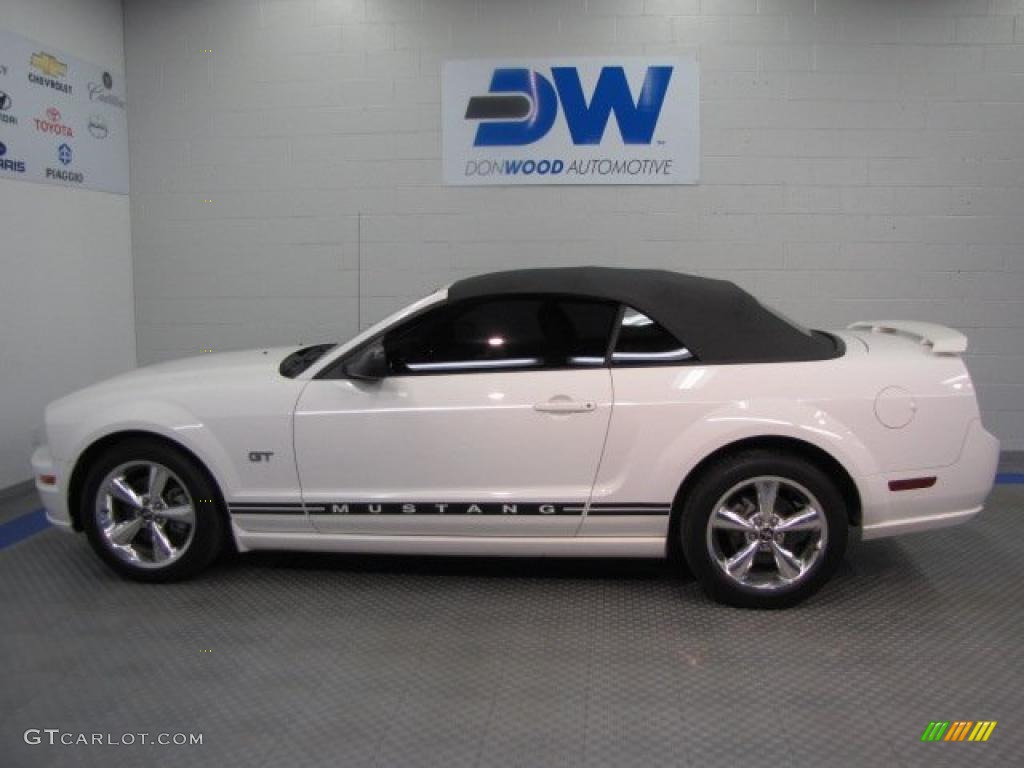 2006 Mustang GT Premium Convertible - Performance White / Dark Charcoal photo #5