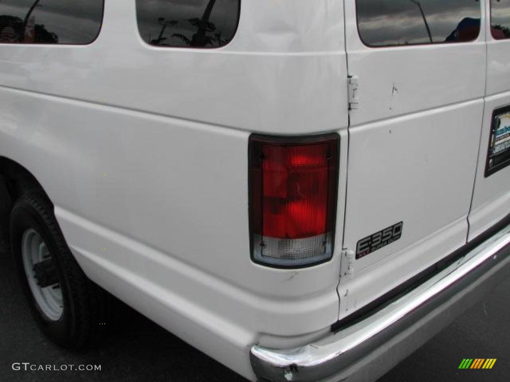 1999 E Series Van E350 Super Duty XL Extended Passenger - Oxford White / Medium Graphite photo #7