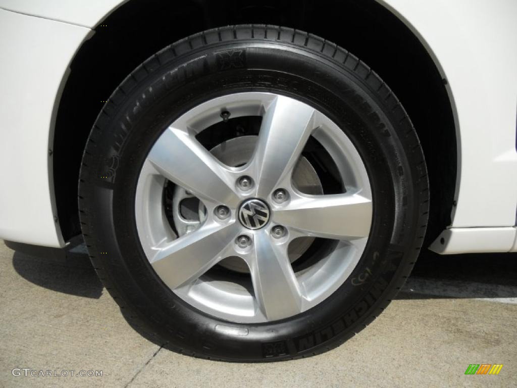 2011 Volkswagen Routan SE Wheel Photo #45163469