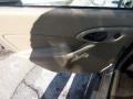2000 Fort Knox Gold Metallic Ford Focus SE Sedan  photo #17