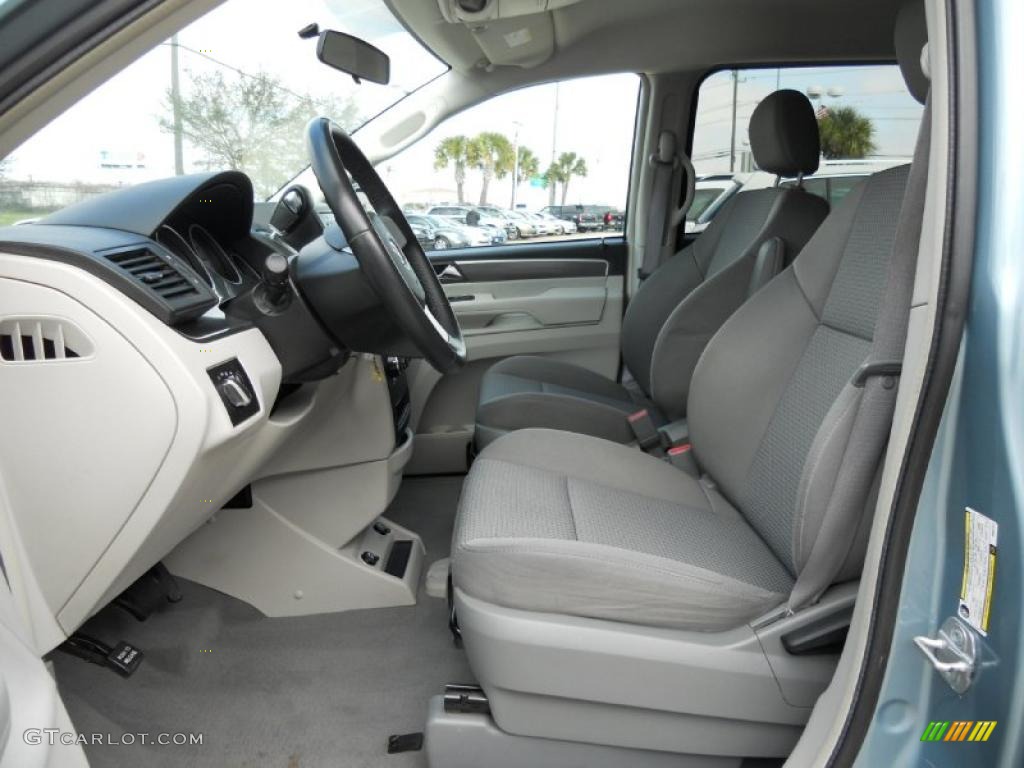 Aero Grey Interior 2009 Volkswagen Routan S Photo #45165201