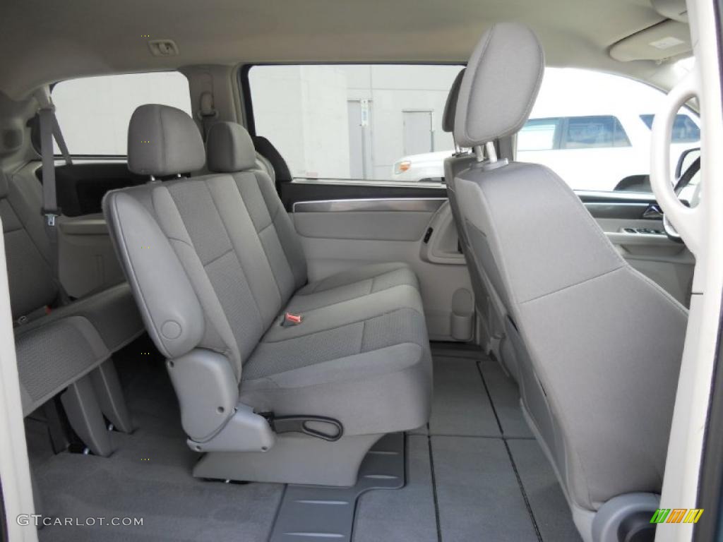Aero Grey Interior 2009 Volkswagen Routan S Photo #45165245