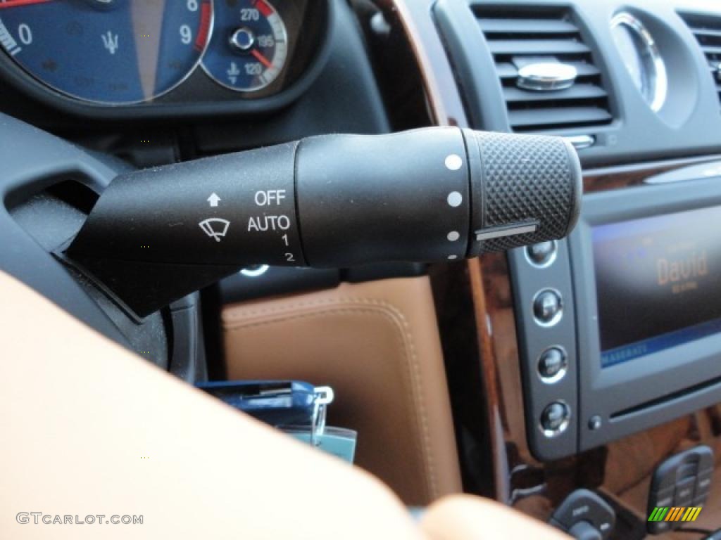 2007 Maserati Quattroporte Executive GT Controls Photo #45170087