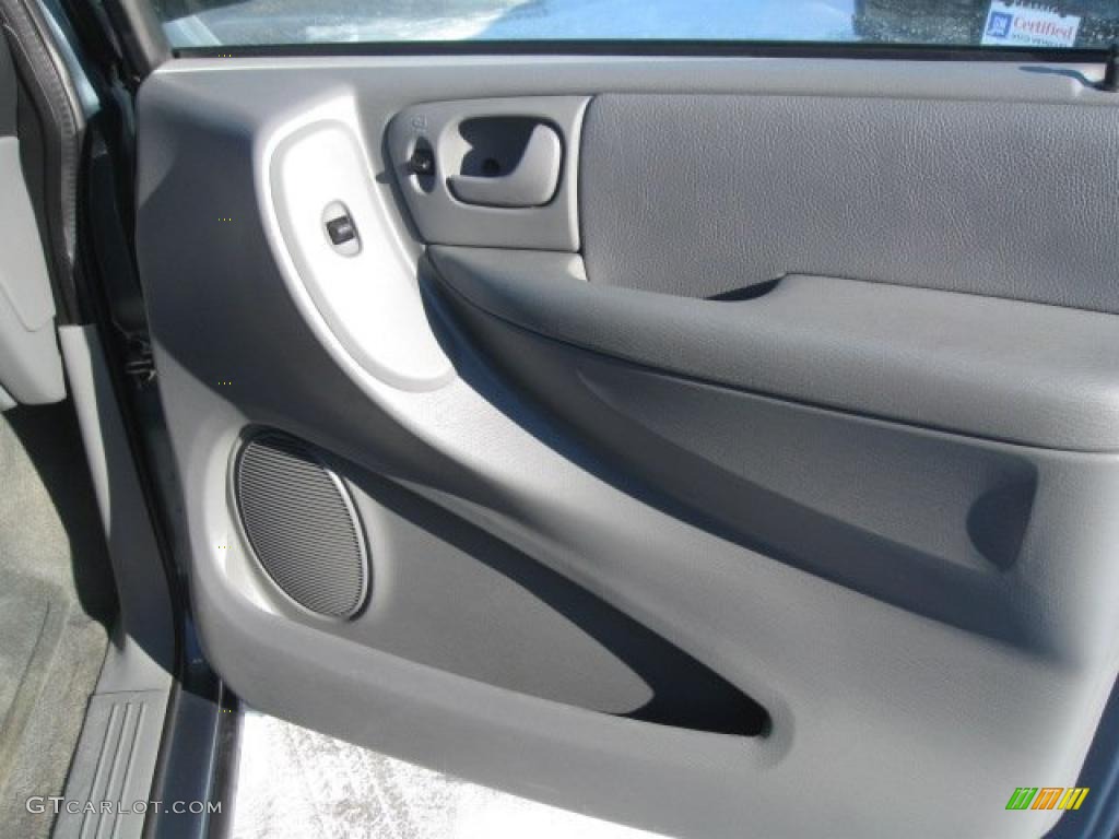 2007 Town & Country  - Magnesium Pearl / Medium Slate Gray photo #15
