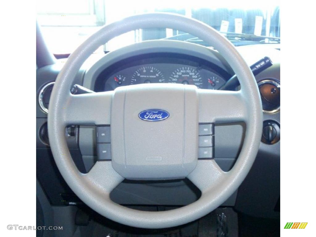 2005 F150 XLT SuperCrew 4x4 - Bright Red / Medium Flint Grey photo #8